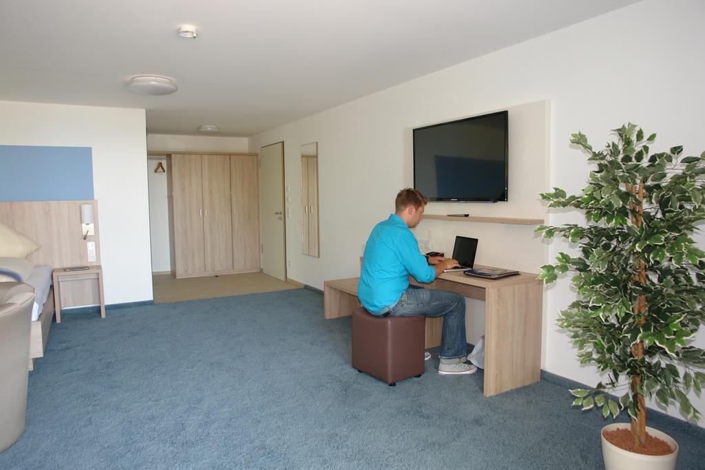 Cap Rotach Hotel Friedrichshafen Room photo