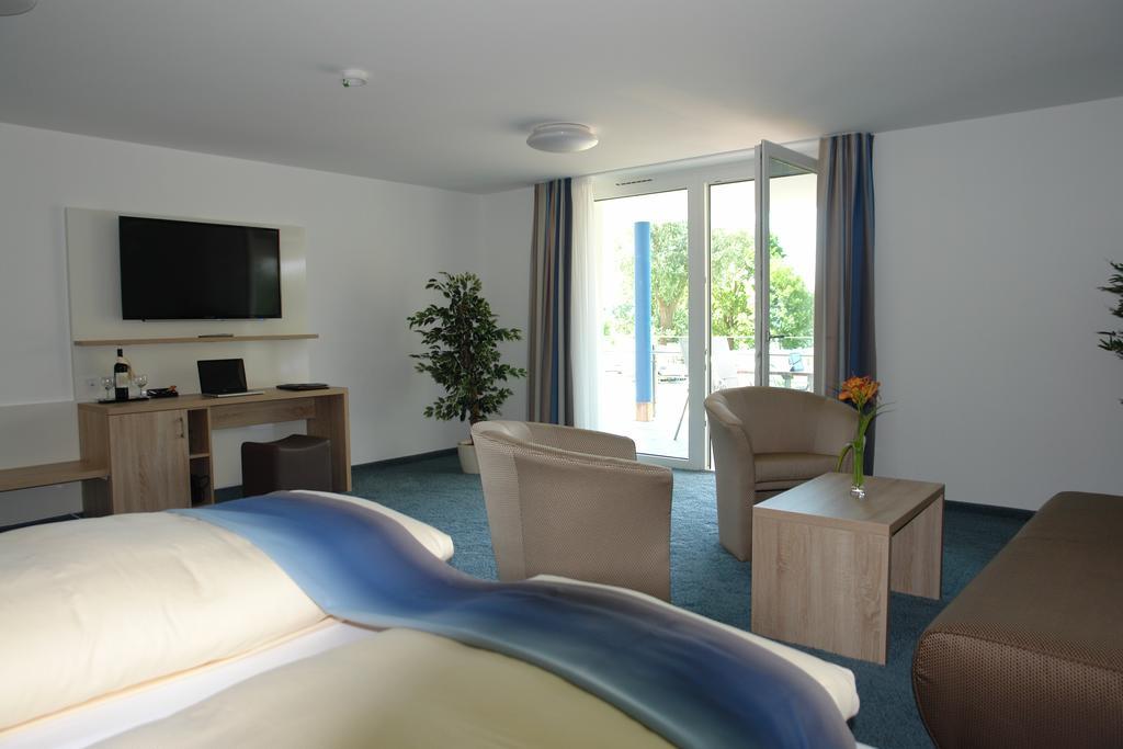 Cap Rotach Hotel Friedrichshafen Room photo